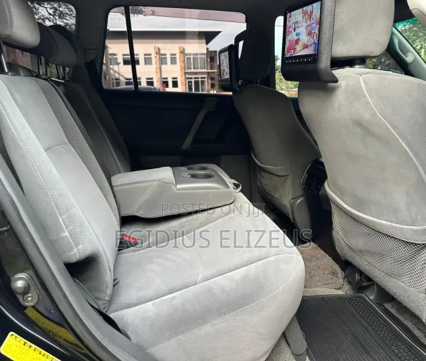 Toyota Land Cruiser Prado 2011 Black