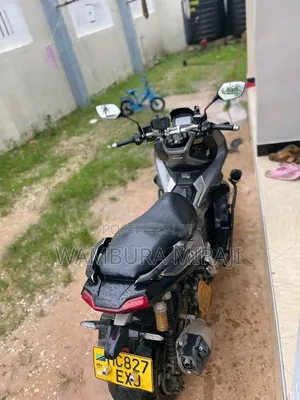 New Honda CB 2025 White