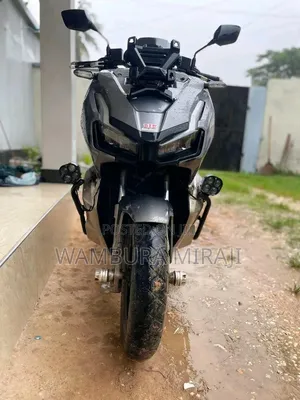 New Honda CB 2025 White