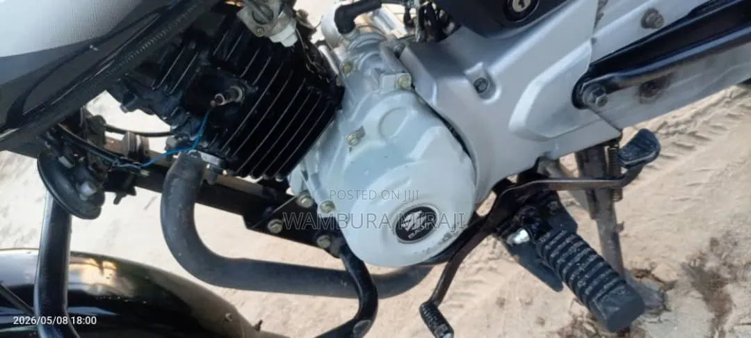 New Bajaj Boxer 125 2025 Black
