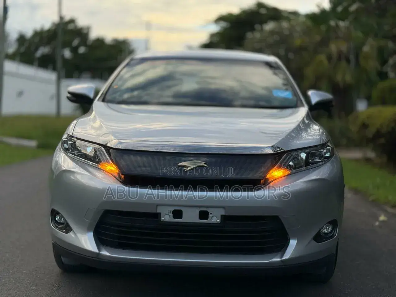 Toyota Harrier 2.5 Hybrid 4WD 2016 Silver