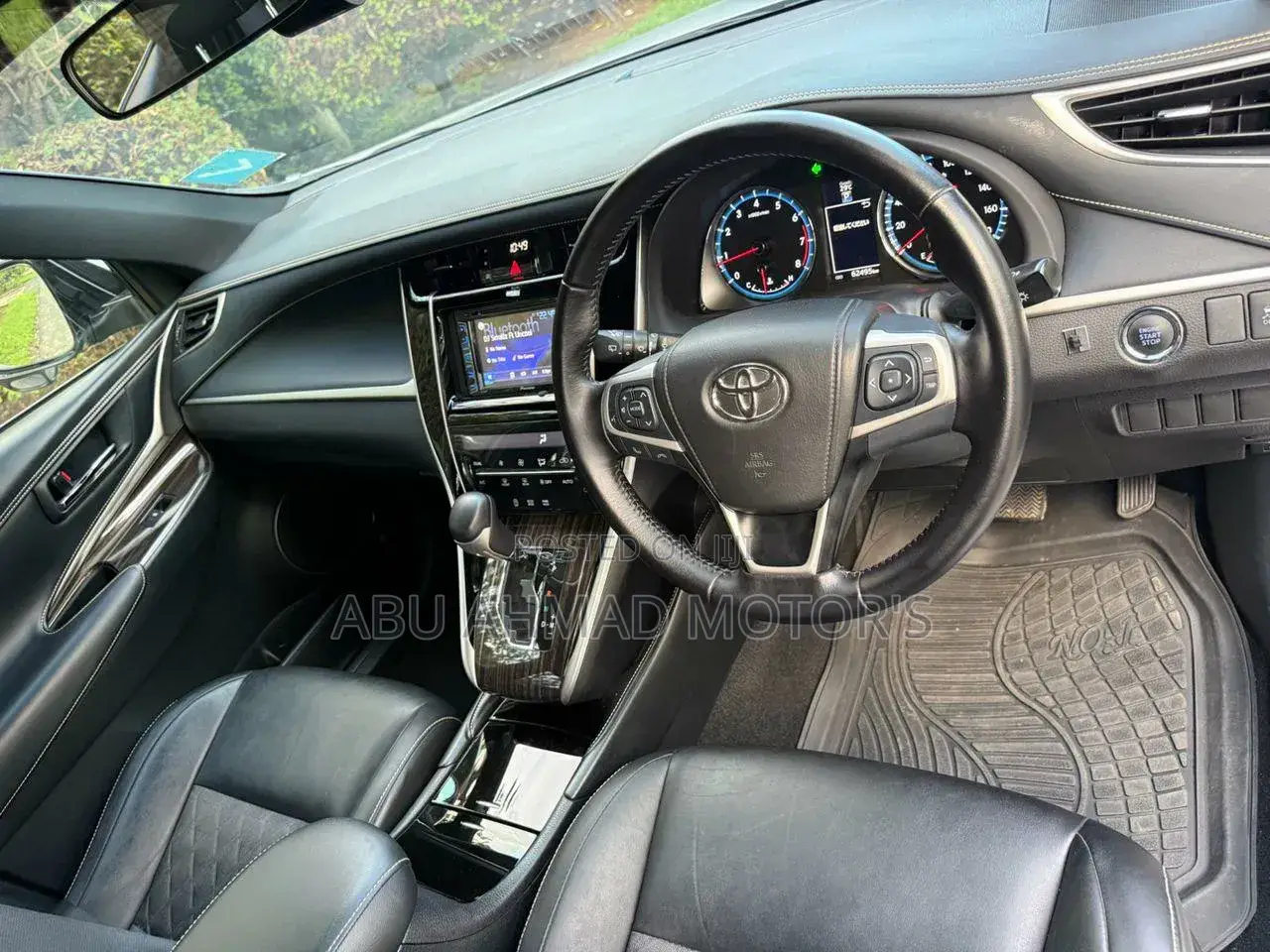 Toyota Harrier 2.5 Hybrid 4WD 2016 Silver