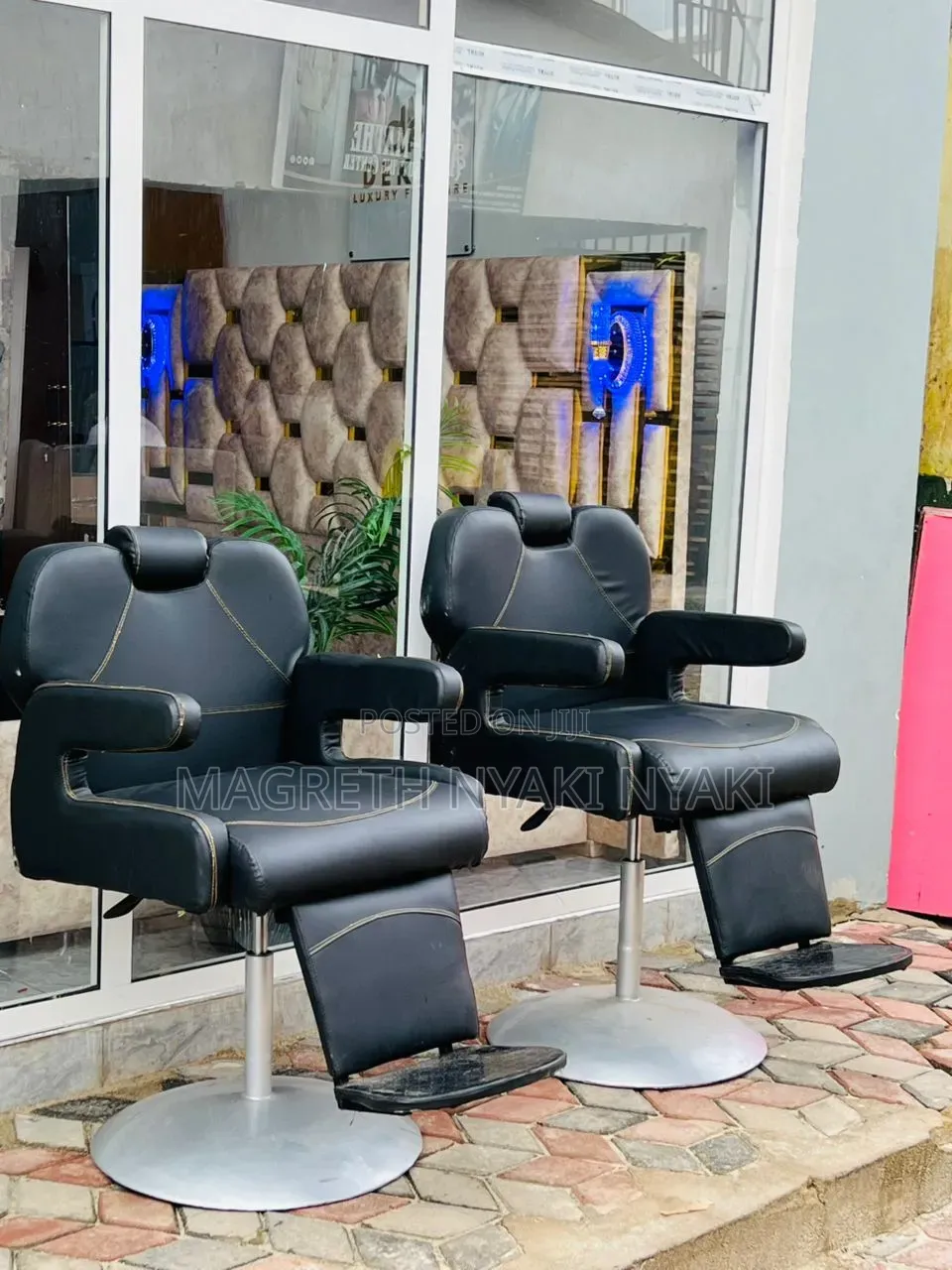 Viti Vya Saloon 
Vipo Vizima Vyote 2
