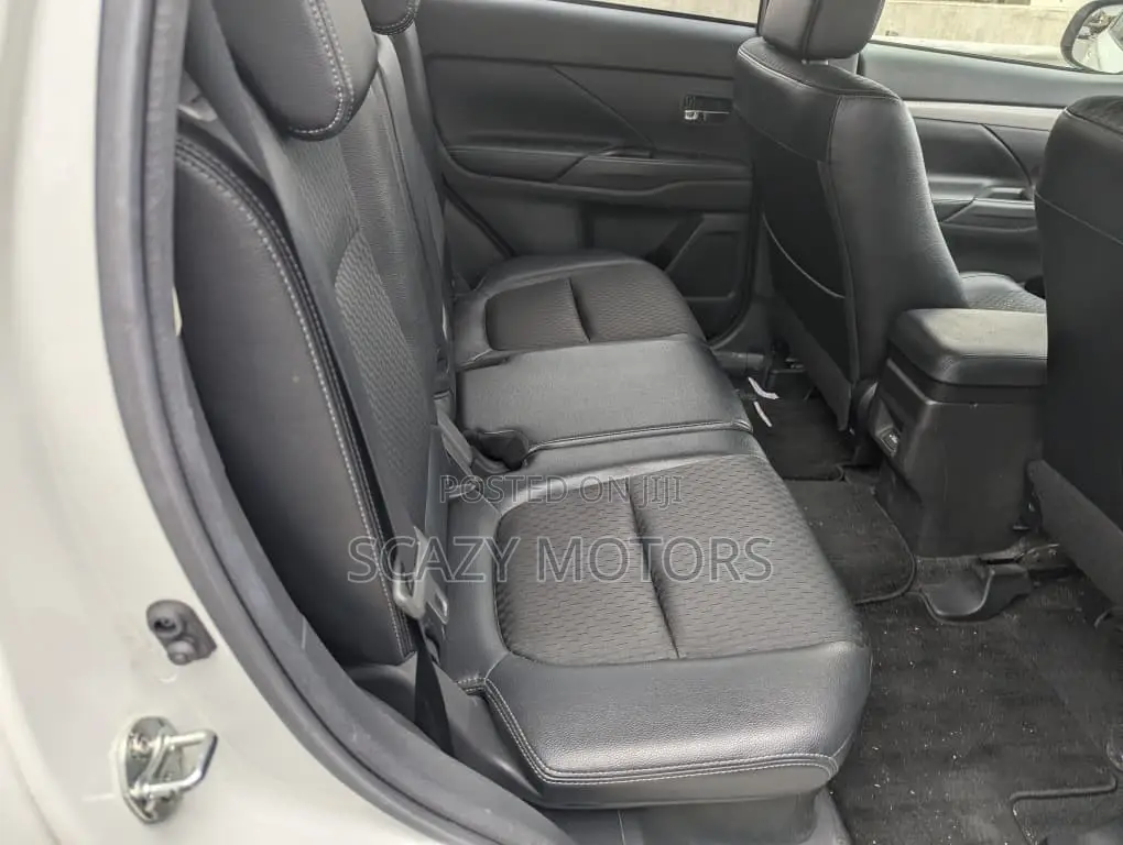Mitsubishi Outlander 2014 White