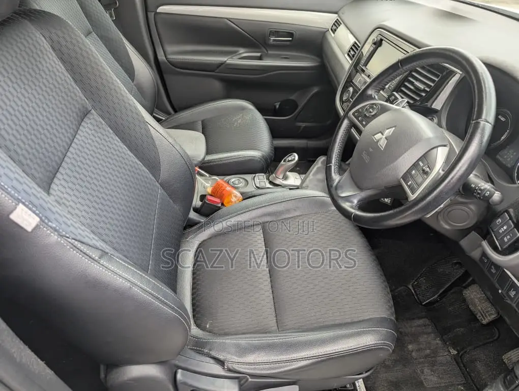 Mitsubishi Outlander 2014 White