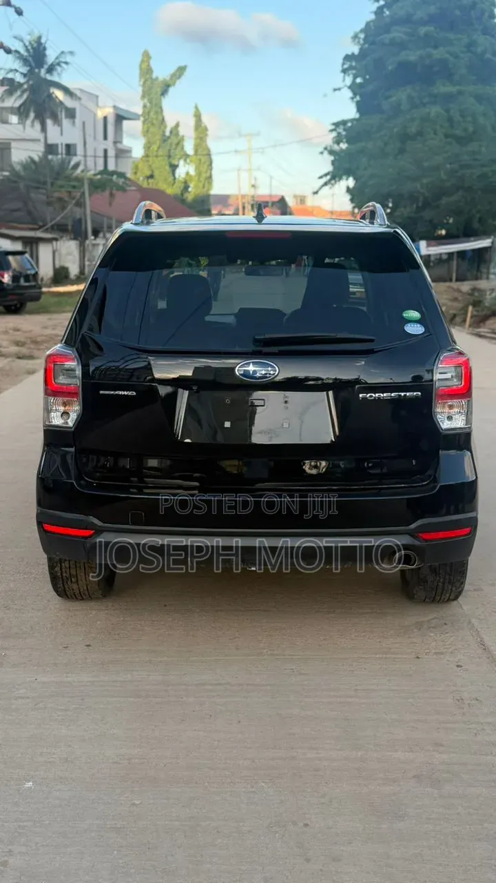 Subaru Forester 2.0XT Premium AWD 2017 Black