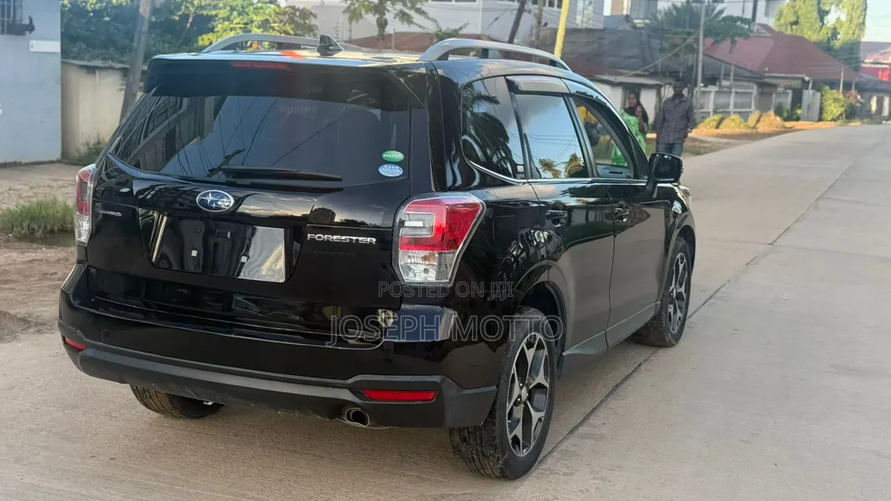 Subaru Forester 2.0XT Premium AWD 2017 Black