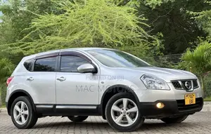 Nissan Dualis 2011 Silver