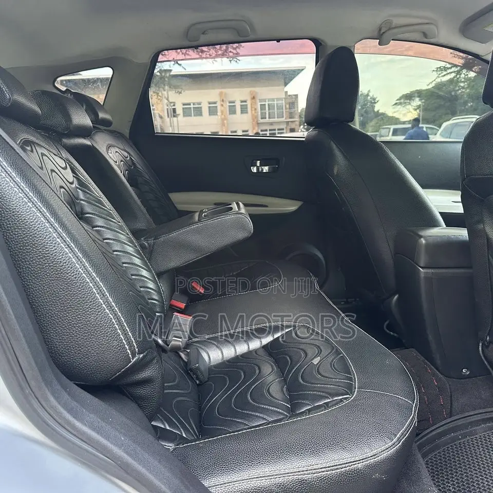 Nissan Dualis 2011 Silver