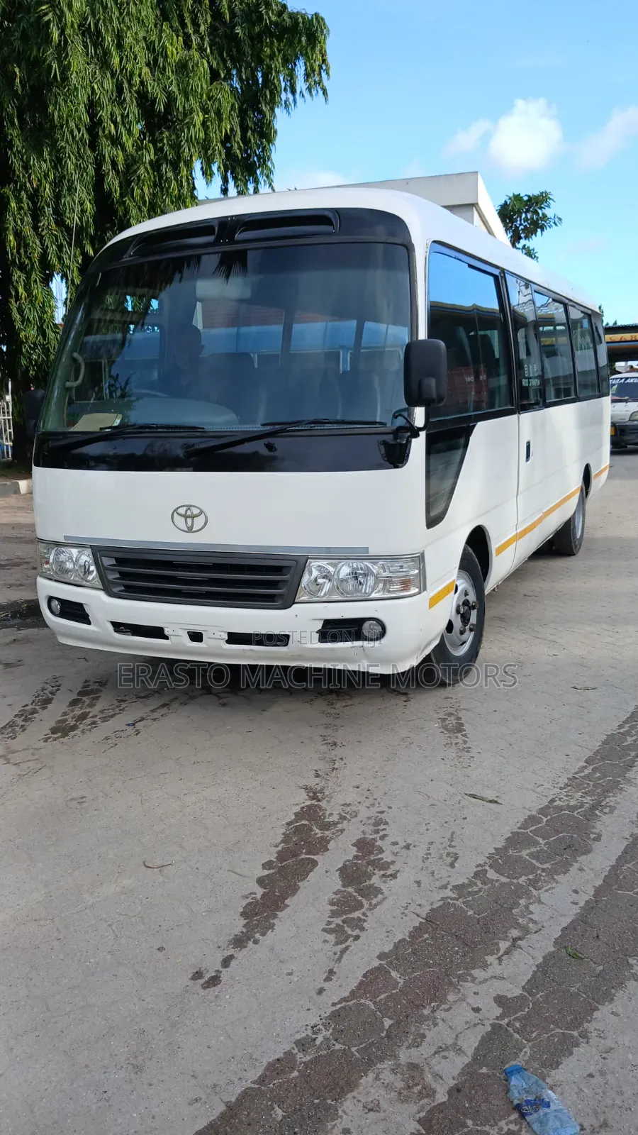 Toyota Coaster 2002 White