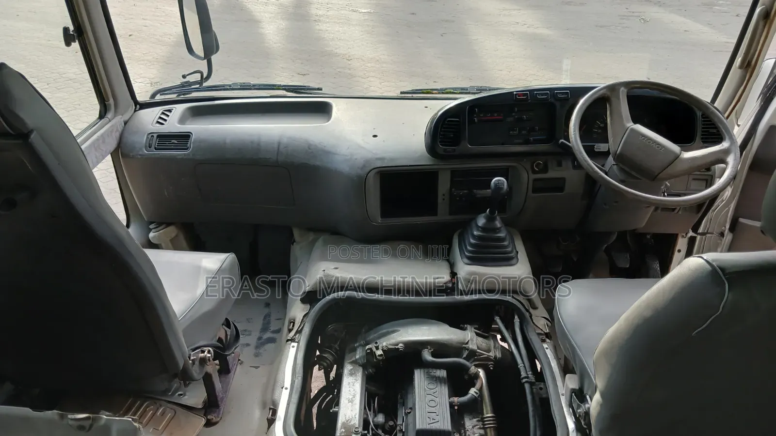 Toyota Coaster 2002 White