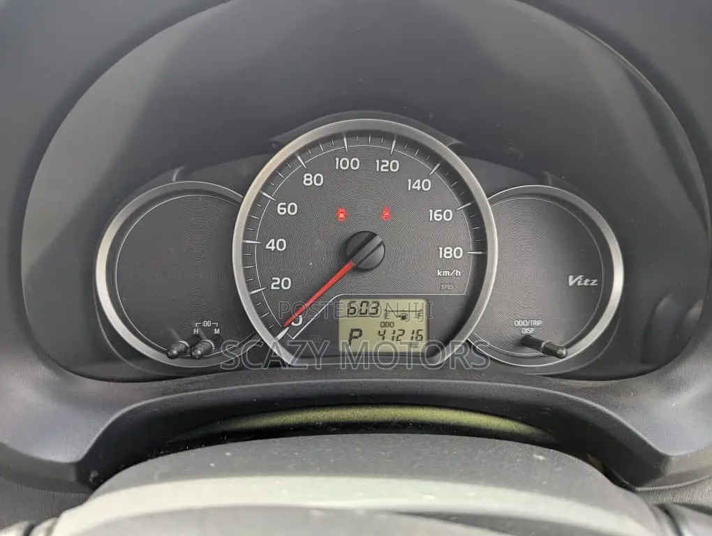 Toyota Vitz 2012 Gray