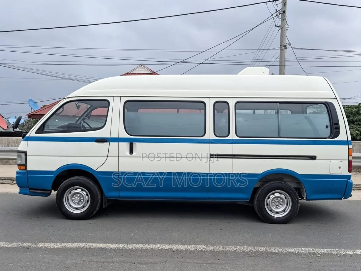 Toyota HiAce 2002