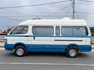 Toyota HiAce 2002