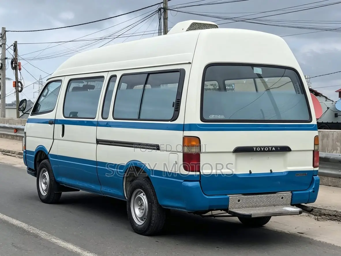 Toyota HiAce 2002