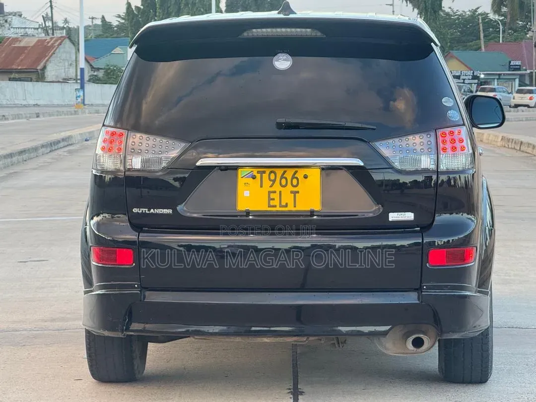 Mitsubishi Outlander 2010 Black