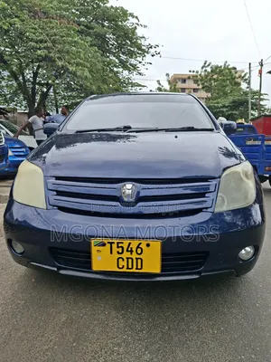 Toyota IST 2005 Blue