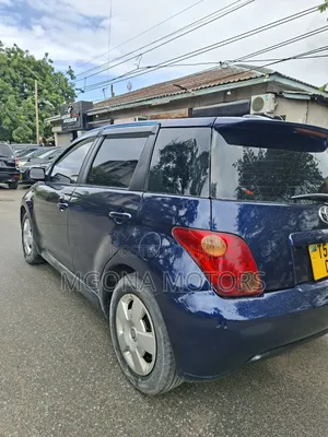 Toyota IST 2005 Blue