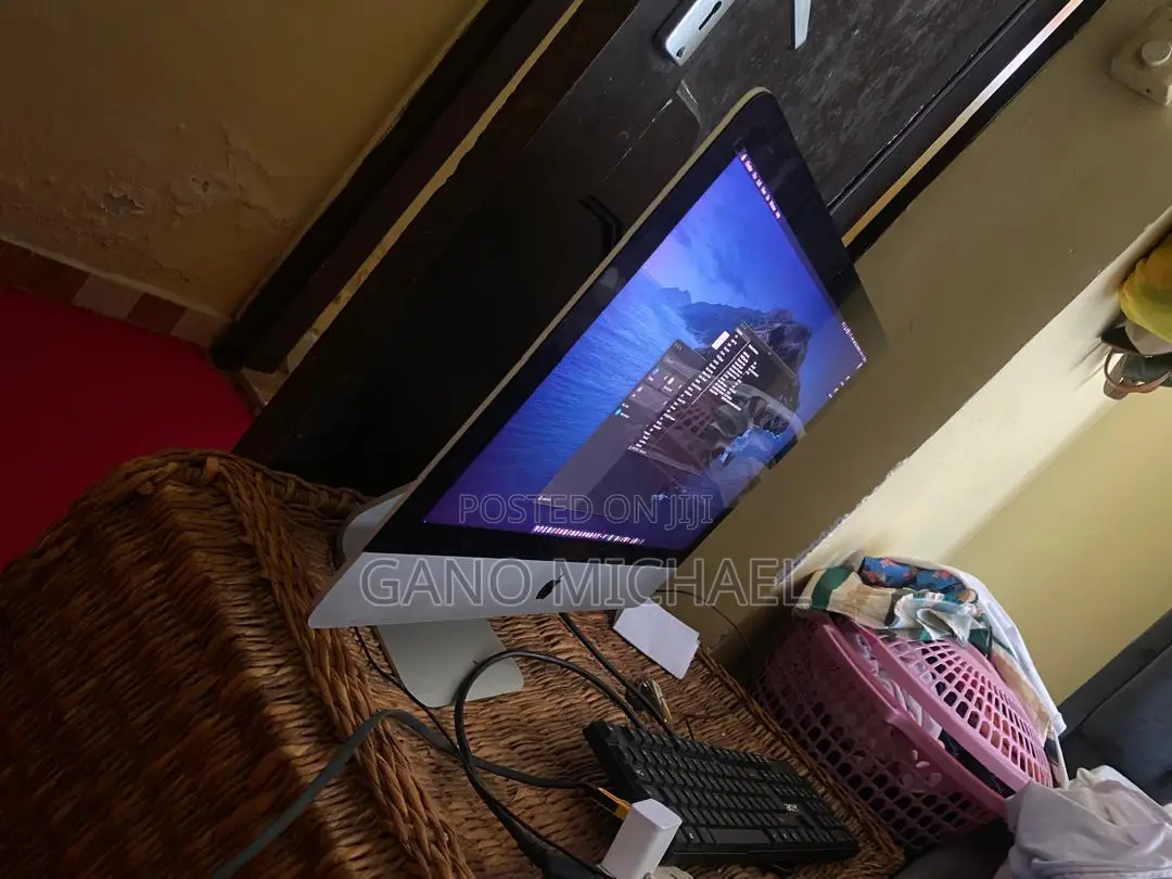 Desktop Computer Apple iMac 8GB Intel Core i5 SSD 256GB