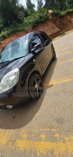 Mazda Verisa 2010