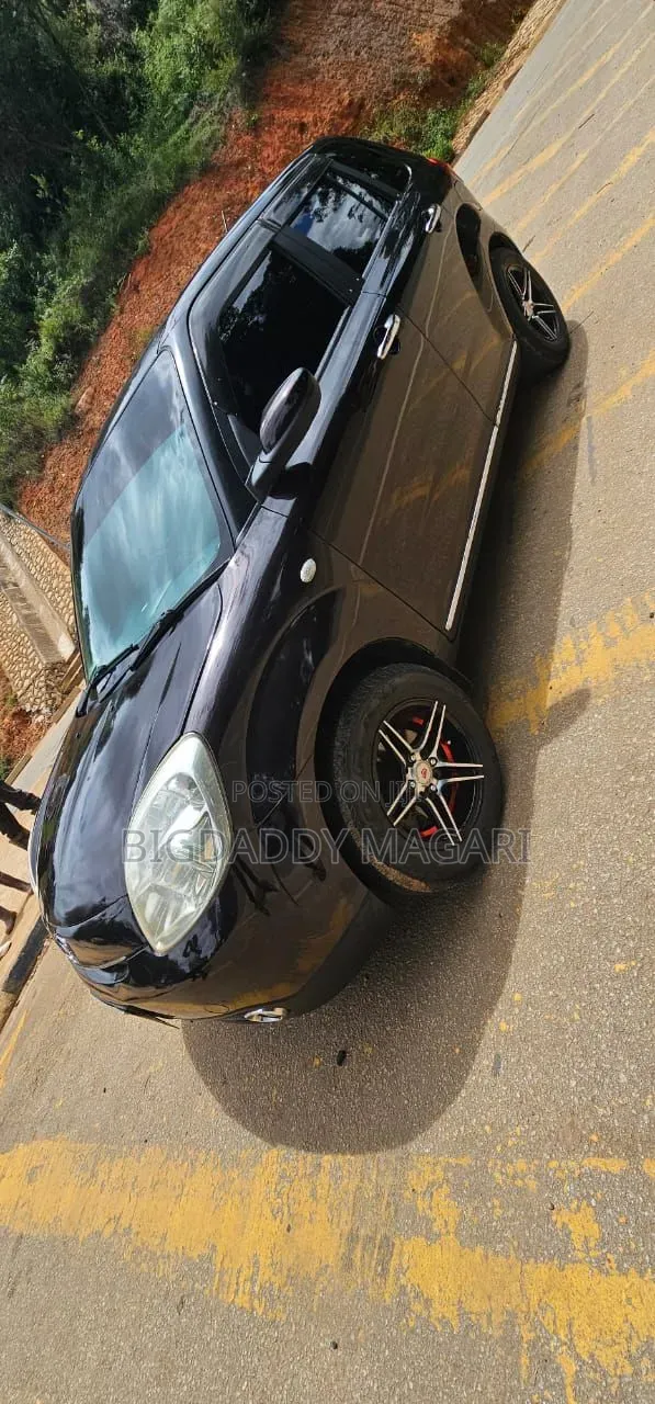 Mazda Verisa 2010