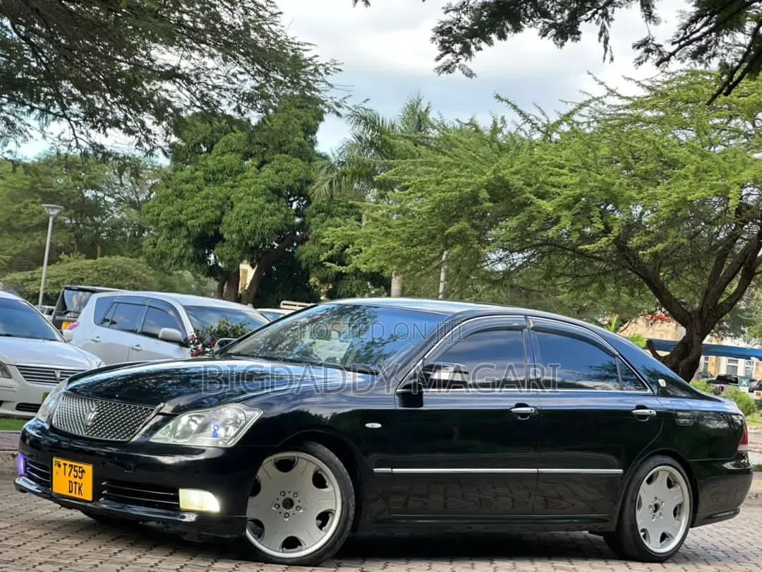 Toyota Crown 2006