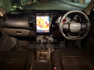 Toyota Hilux 2012 Black