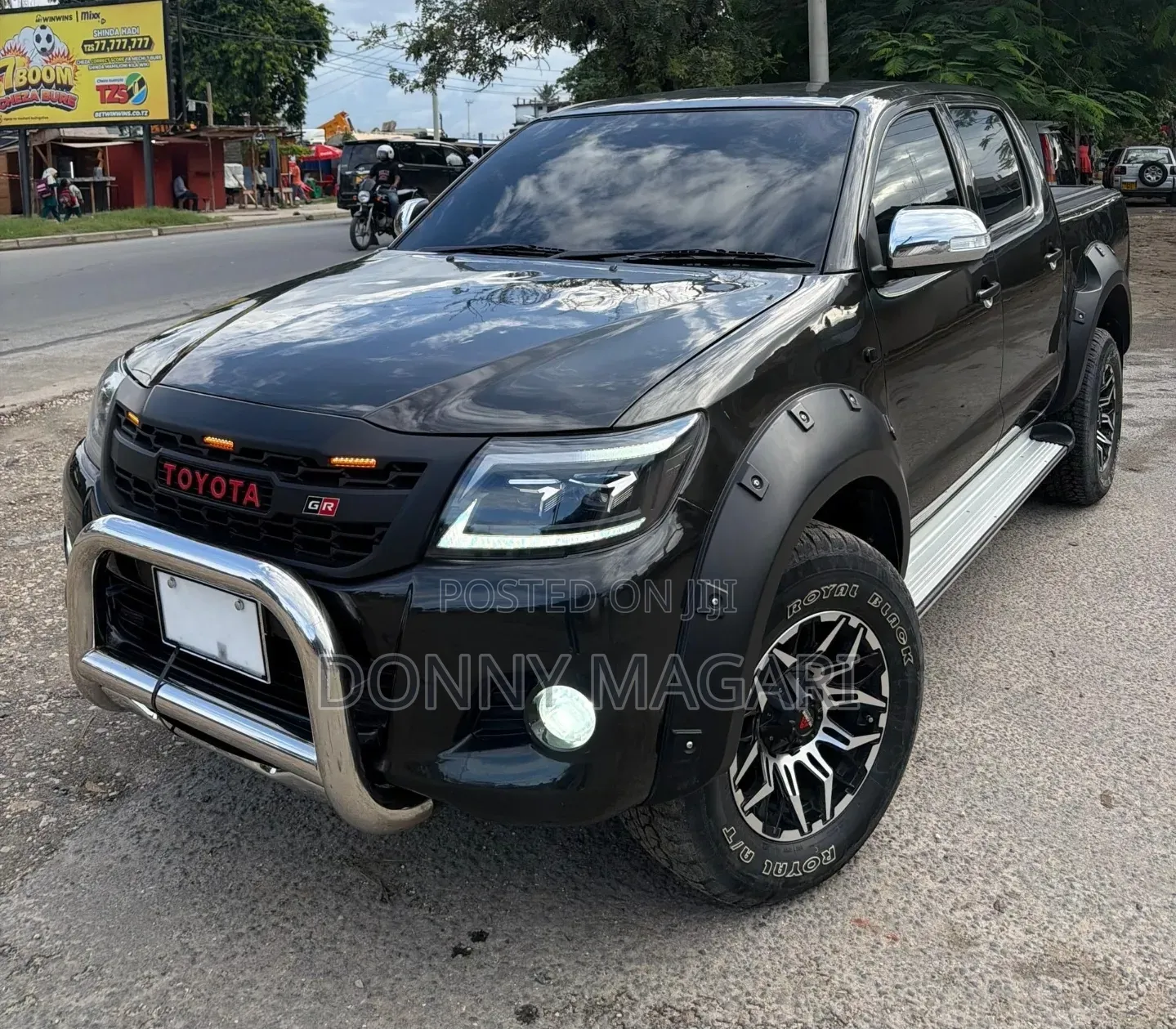Toyota Hilux 2012 Black