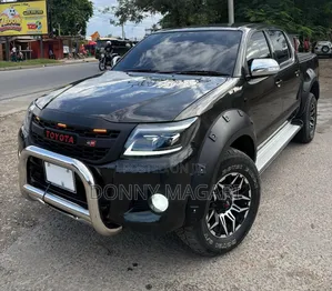 Toyota Hilux 2012 Black