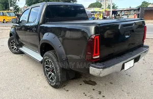 Toyota Hilux 2012 Black