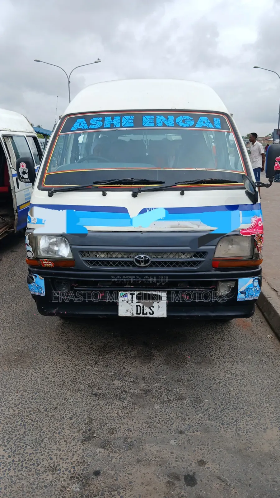 Toyota HiAce 2000