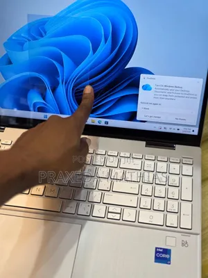 New Laptop HP Pavilion X360 15t 16GB Intel Core i7 SSD 512GB
