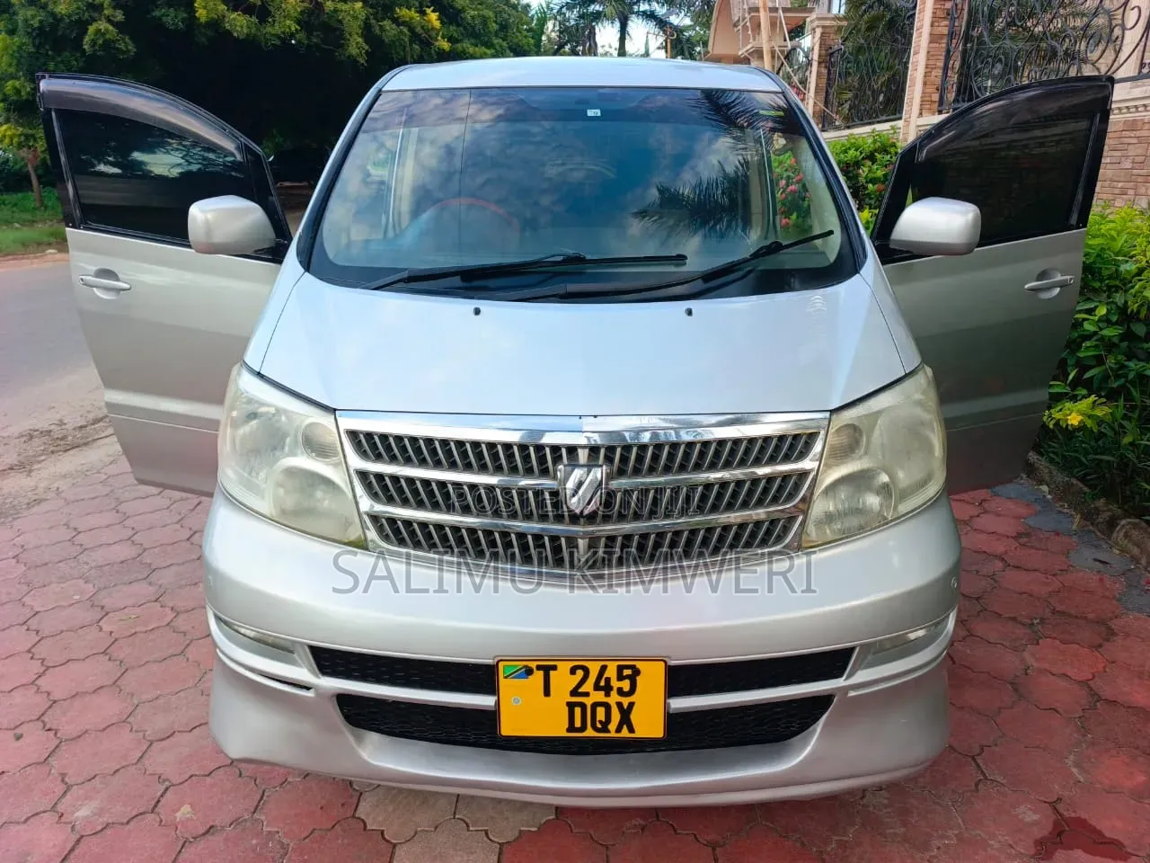 Toyota Alphard 2004 Silver