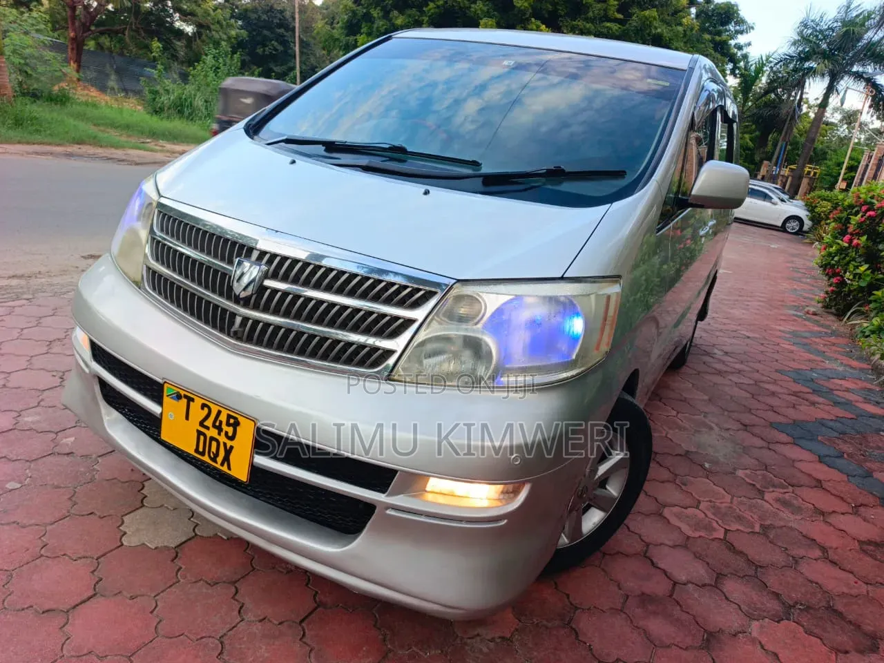 Toyota Alphard 2004 Silver