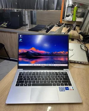 Laptop Huawei Matebook D 15 16GB Intel Core i5 SSHD (Hybrid) 512GB