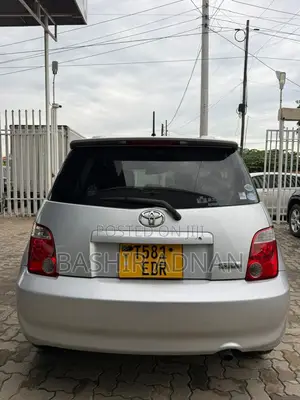 Toyota IST 2007 Gray