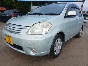 Toyota Raum 1.5 FWD 2003 Silver