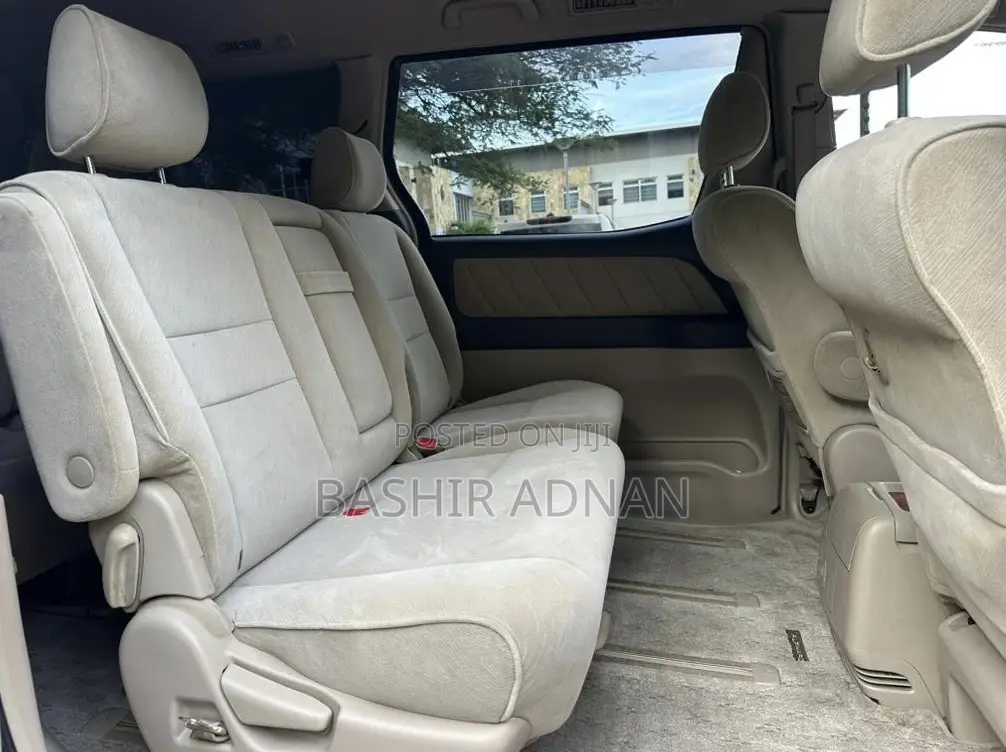 Toyota Alphard 2.4 Petrol FWD 2005 Silver