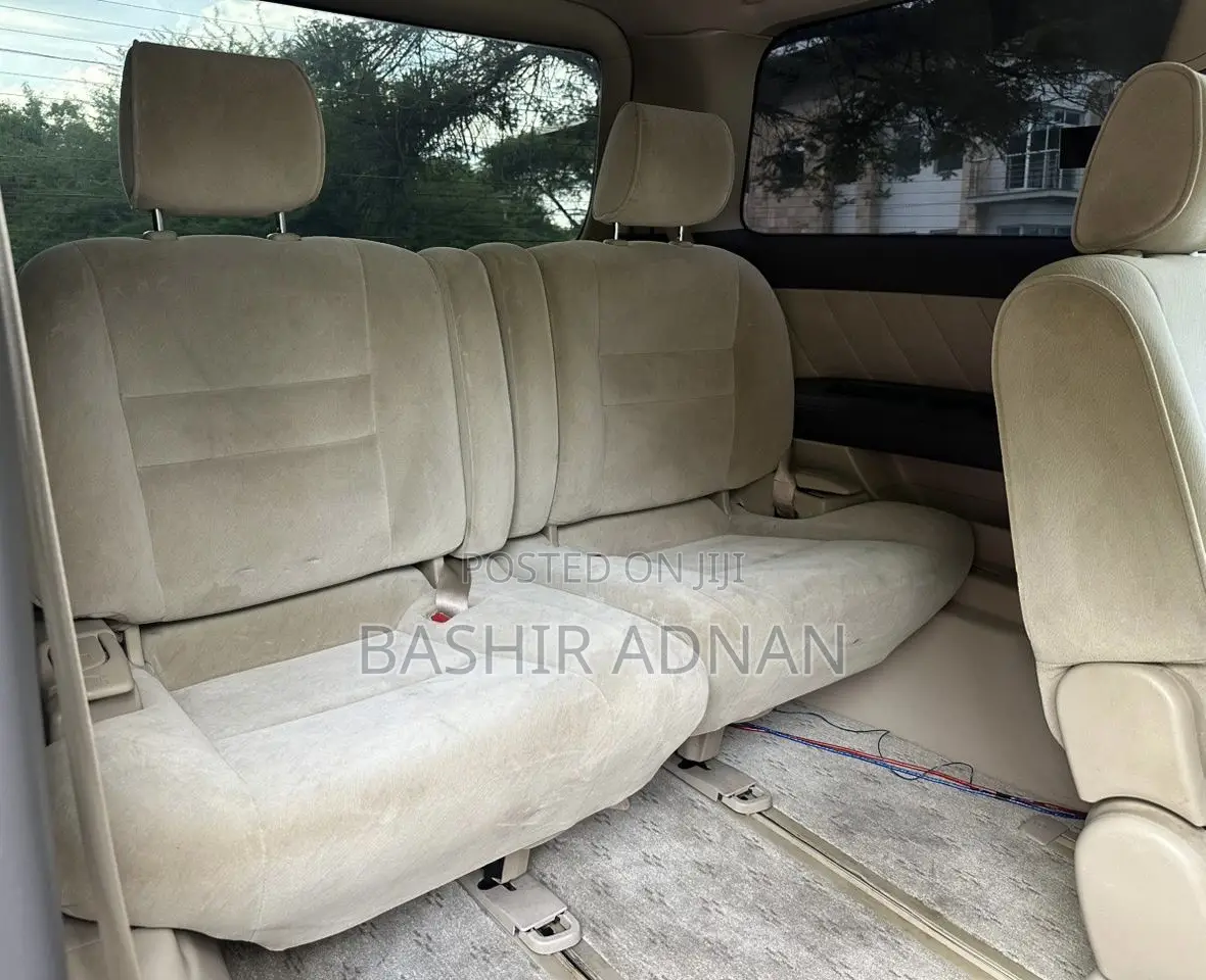 Toyota Alphard 2.4 Petrol FWD 2005 Silver