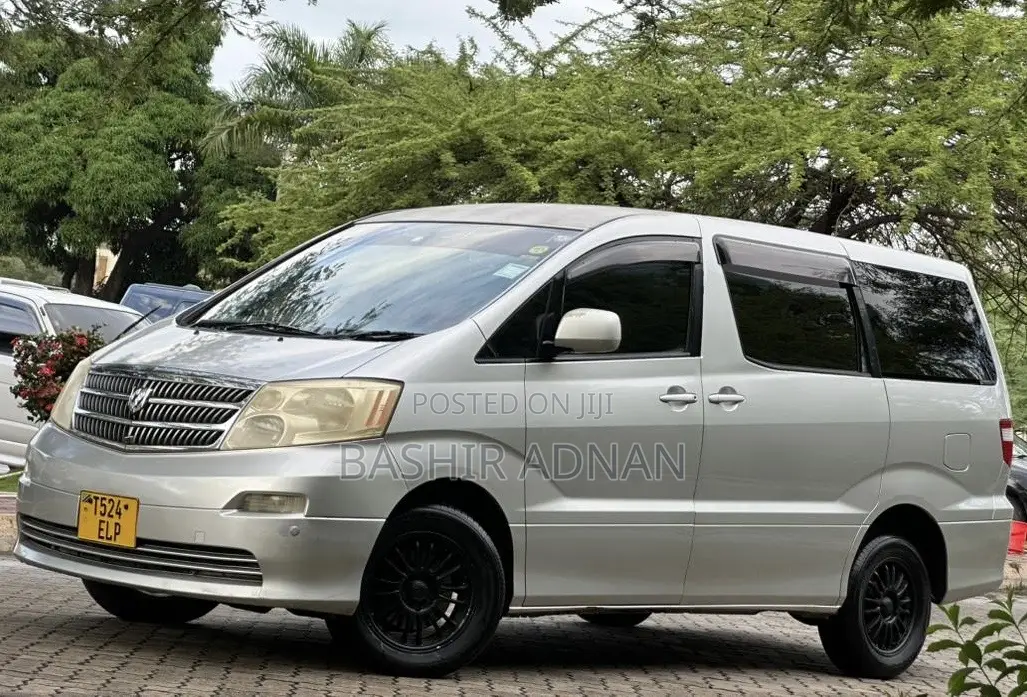 Toyota Alphard 2.4 Petrol FWD 2005 Silver