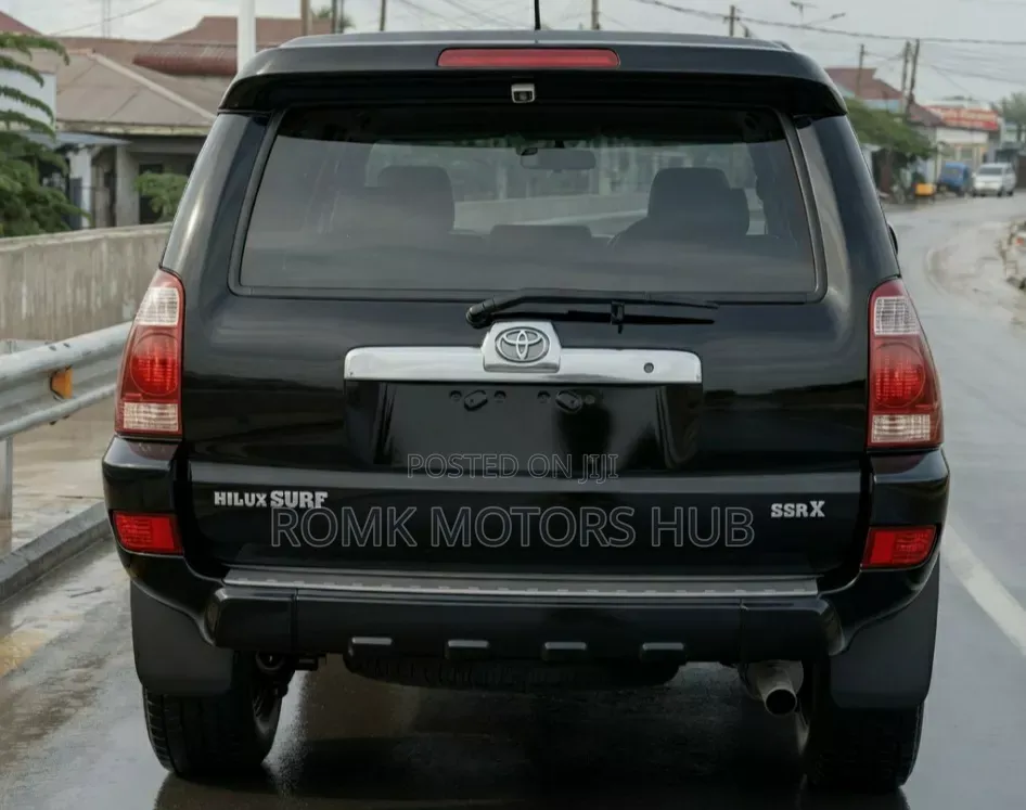Toyota Hilux Surf 2005 Black