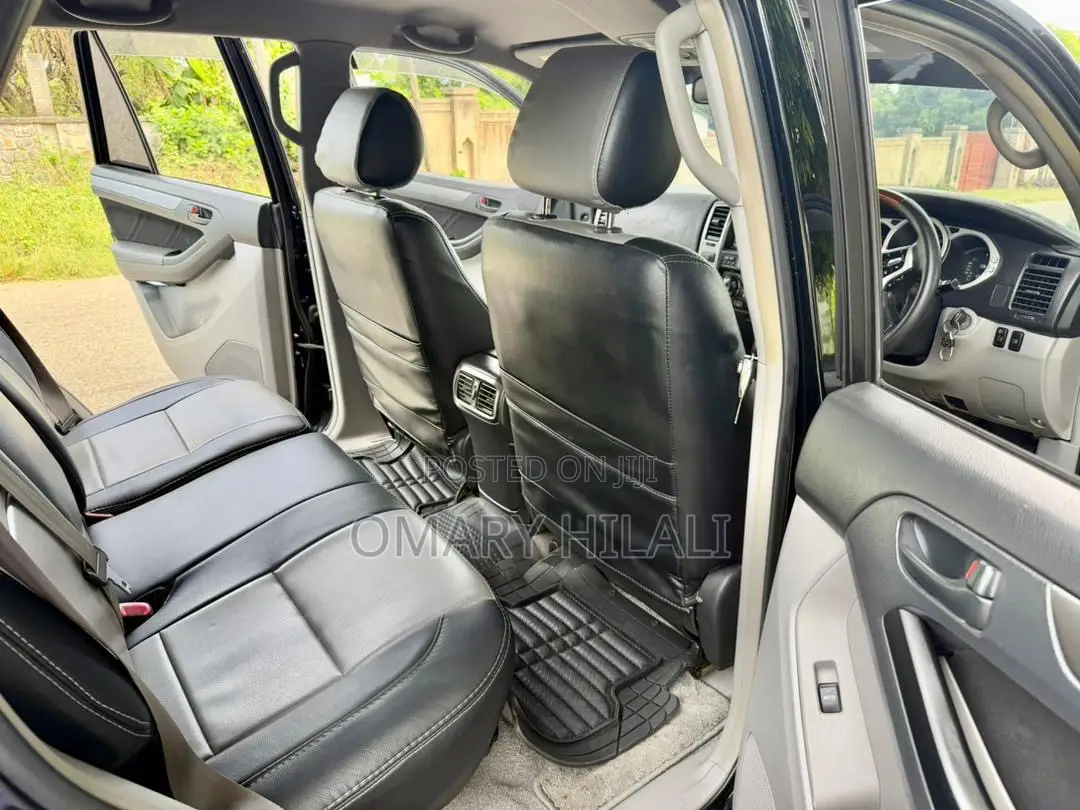 Toyota Hilux Surf 2009 Black