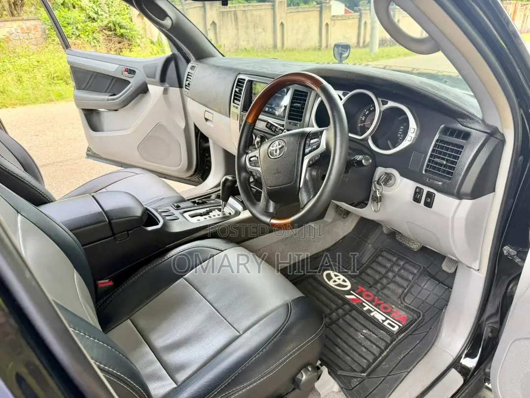 Toyota Hilux Surf 2009 Black