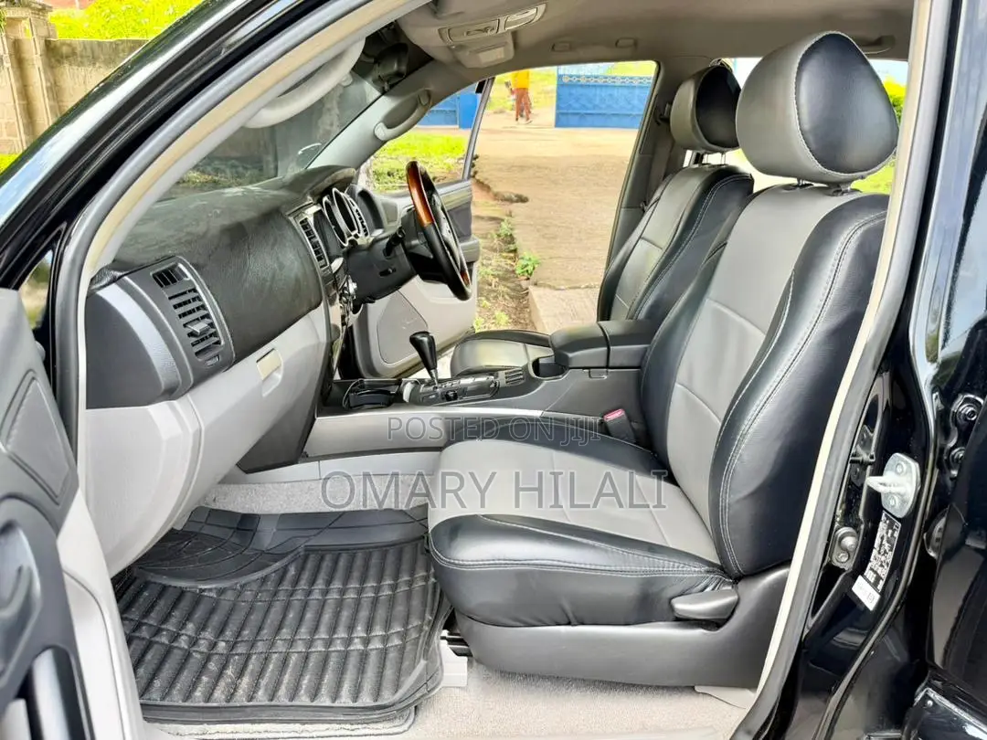 Toyota Hilux Surf 2009 Black