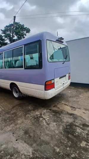 Toyota Coaster 2000