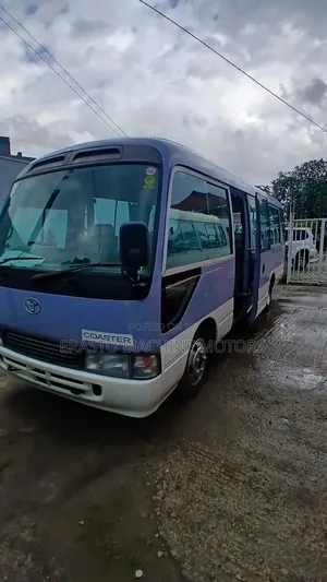 Toyota Coaster 2000
