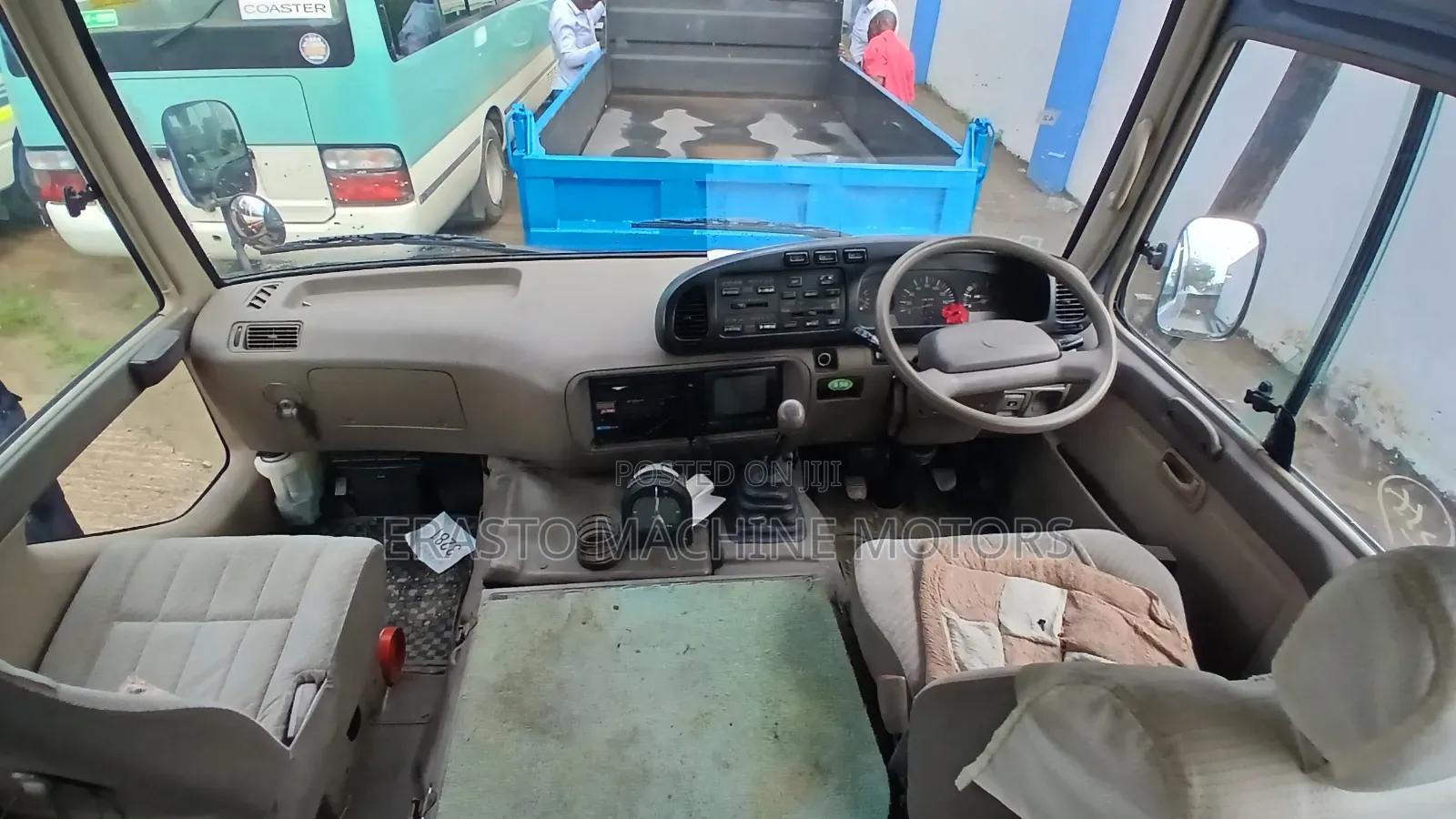 Toyota Coaster 2000