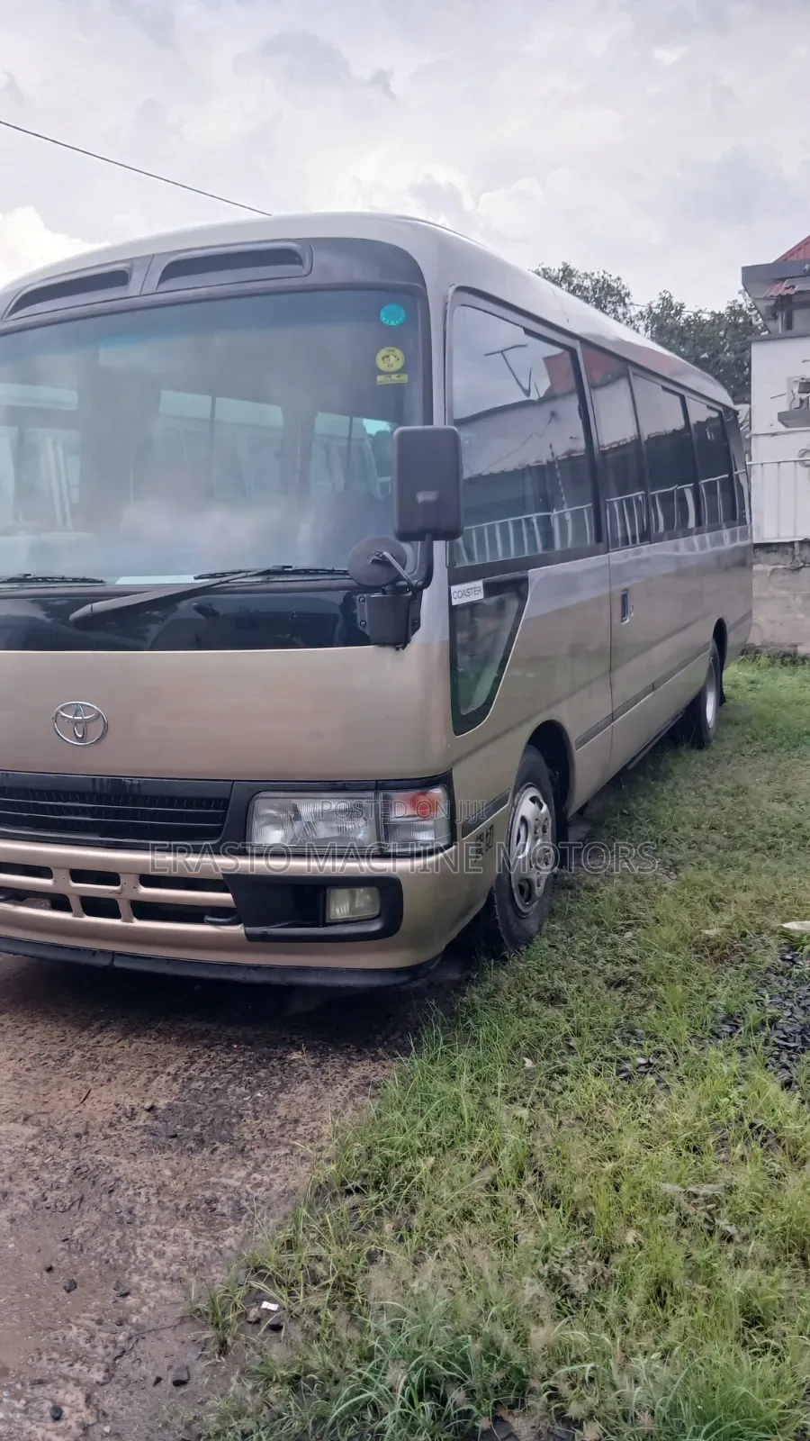 Toyota Coaster 2004 Gold