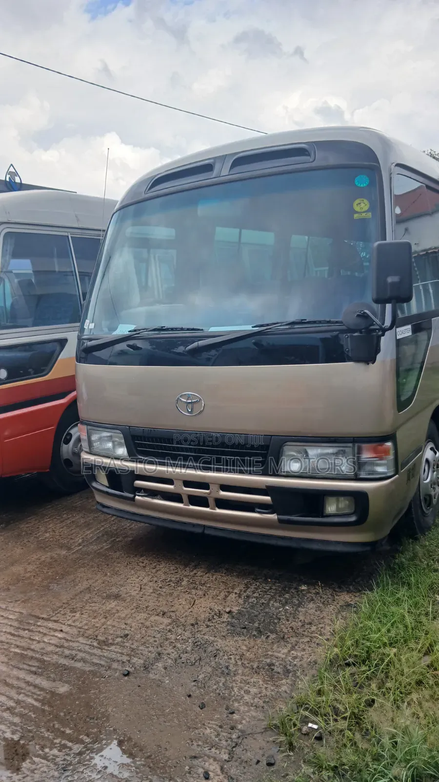 Toyota Coaster 2004 Gold