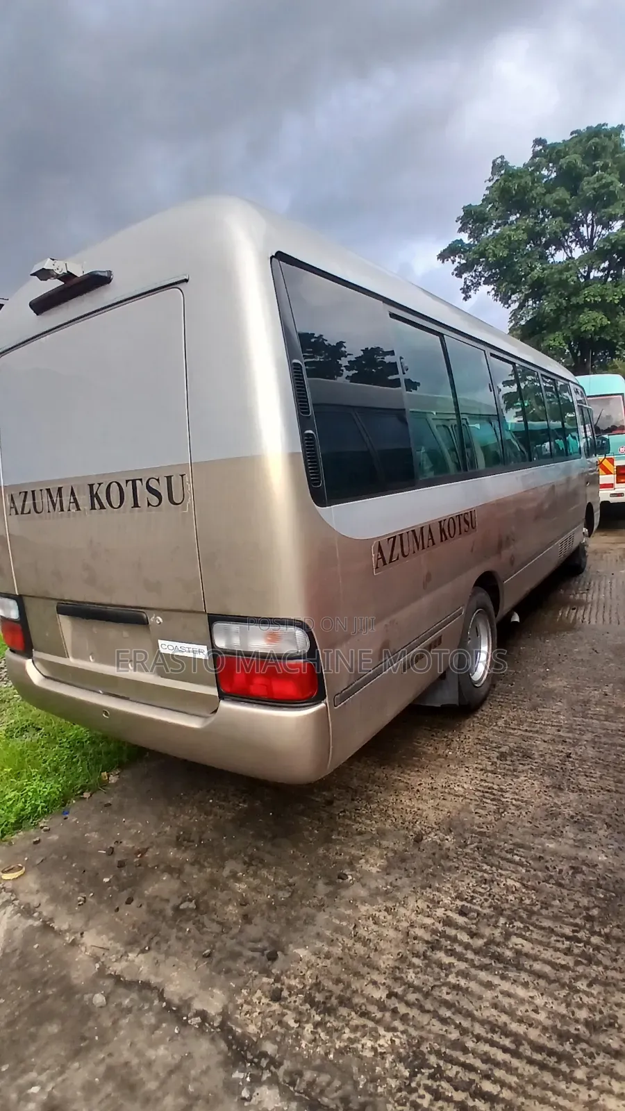 Toyota Coaster 2004 Gold